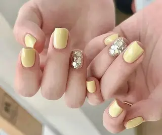 ネイル 高木 維麗絲のネイルデザイン