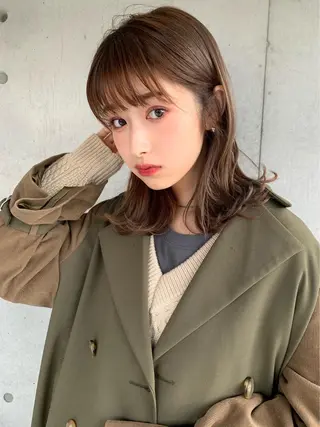 ミディアム カラー ヘアアレンジ 🪞official THREE 横浜🎀のヘアスタイル