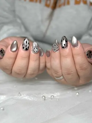 ネイル 山崎 成美のネイルデザイン