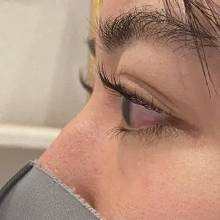 マツエク・マツパ 🍒マツダ エナ‎🤍のヘアスタイル