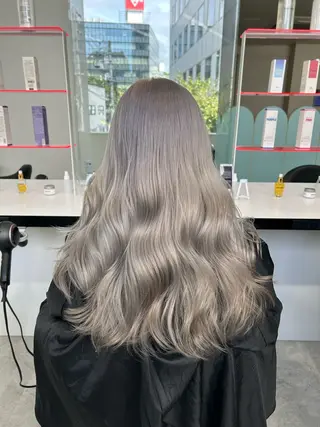 ロング カラー エフェクトブリーチ／ レイヤーカット／翔のヘアスタイル