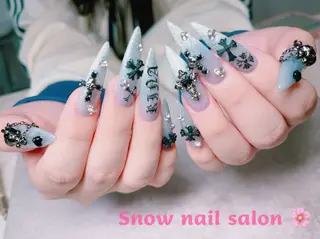 ネイル Snow nail  ❄️Salon 💕のネイルデザイン