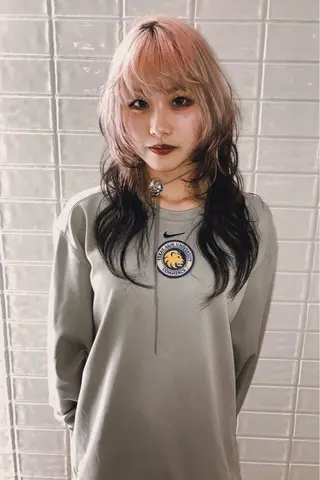 セミロング Anna⸝⸝⸝ഒ/ 二ュアンス/艶カラーのヘアスタイル