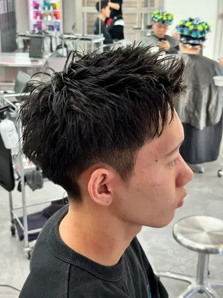 ショート カラー パーマ メンズ メンズパーマ特化 🔥韓国ヘア職人🔥のヘアスタイル