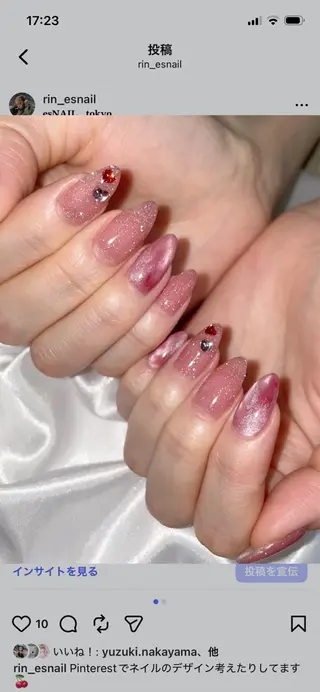 ネイル 中山 梨花のネイルデザイン