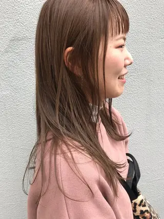 セミロング さの あやねのヘアスタイル