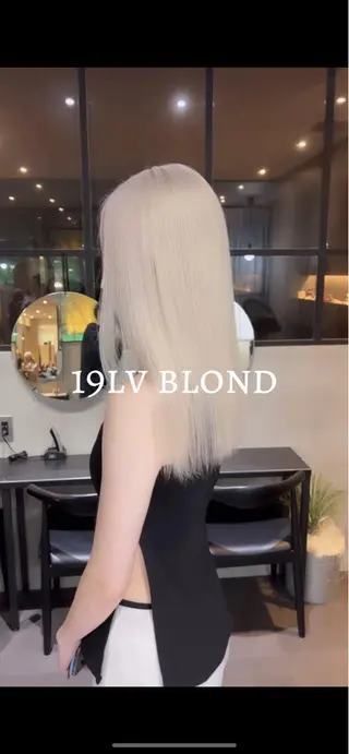 ロング カラー 艶ハイトーンブリーチ 🌈小林侑雅のヘアスタイル