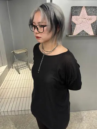 ショート カラー pele 梅田　annex所属・PELEハイトーン shinobuのヘアスタイル