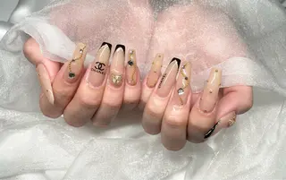 ネイル Roi〈ロワ〉 Minakoのネイルデザイン