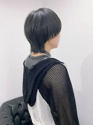 ショート 友田 千栄のヘアスタイル