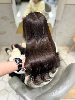 ロング カラー costes 今井芽依のヘアスタイル