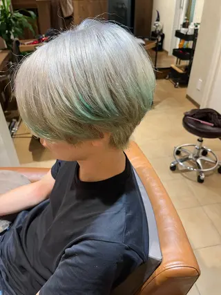 ショート カラー end roll りんのヘアスタイル
