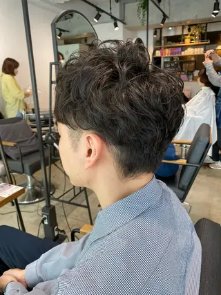 ショート パーマ メンズ みつけ／メンズカット メンズパーマ🦔のヘアスタイル