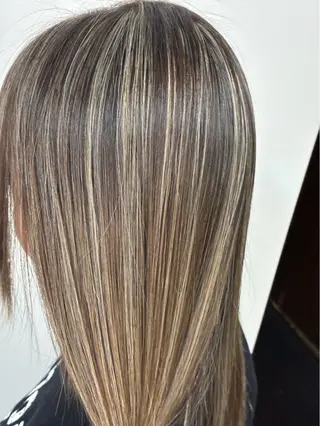 セミロング OLUOLU所属・桝田 友美のヘアスタイル