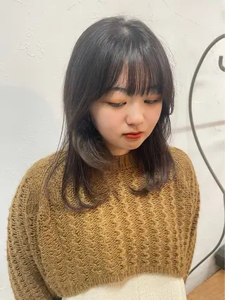 セミロング カラー mina / 透明感ベージュカラーのヘアスタイル