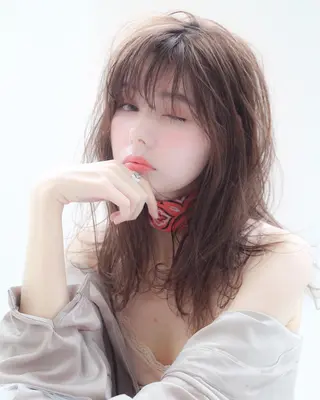 ロング linda by neoliveのヘアスタイル