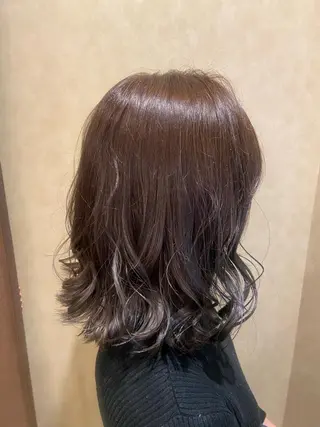 ミディアム カラー 小林 亜紀のヘアスタイル