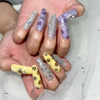 ネイル LAUR Natsukiのネイルデザイン