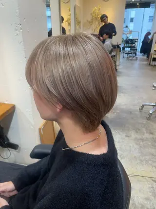 ショート カラー RIN／韓国ヘア レイヤーカットのヘアスタイル