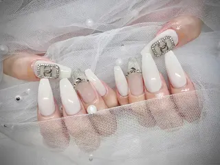 ネイル I-nailロング /ワンホン/キラキラのネイルデザイン