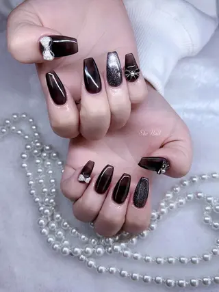 ネイル She   Nail所属・ISA_ BELLAのネイルデザイン