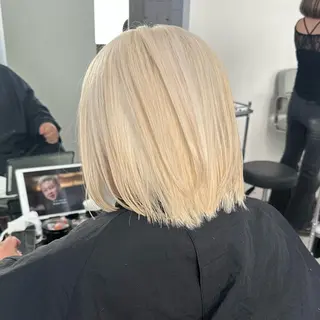 ミディアム REAL 心斎橋所属・ブリーチ/ベージュ /ピンク🦋ナツミのヘアスタイル