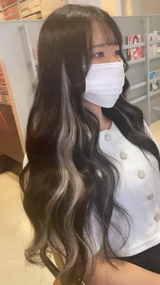 ロング カラー 艶ハイトーン👑♡ NATSUKIのヘアスタイル