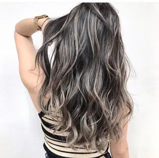 ロング カラー 海外風レイヤーカット 👑店長　平松　由のヘアスタイル