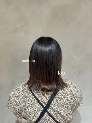 ミディアム カラー effect横浜所属・切りっぱなしボブ/ 艶カラー/綾莉のヘアスタイル