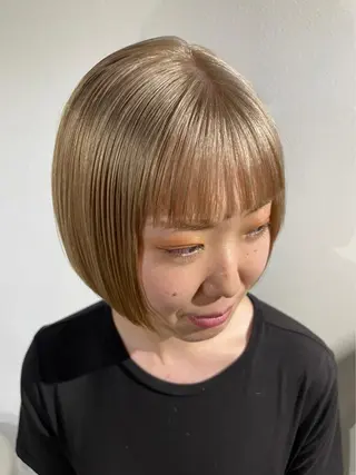 ショート カラー ARCANAブリーチ レイヤーカット/原宿のヘアスタイル