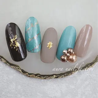 ミディアム カラー ネイル 赤羽 アウラ ネイルファクトリーのネイルデザイン