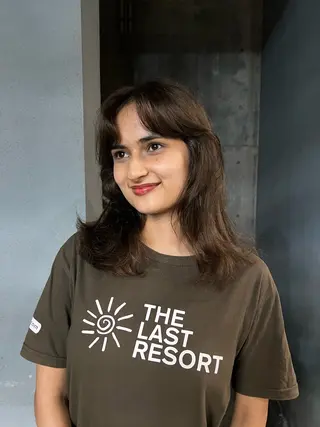 ミディアム カラー AOI 　ヘアカラ ー / ブリーチのヘアスタイル