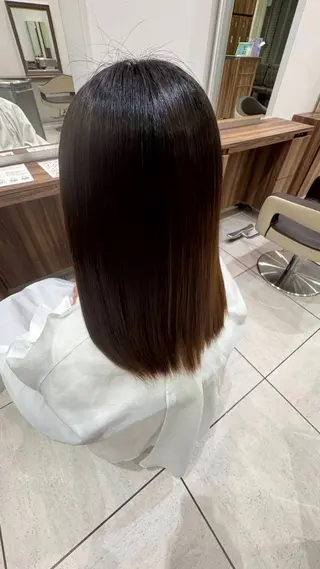 セミロング 薮押 いづみのヘアスタイル