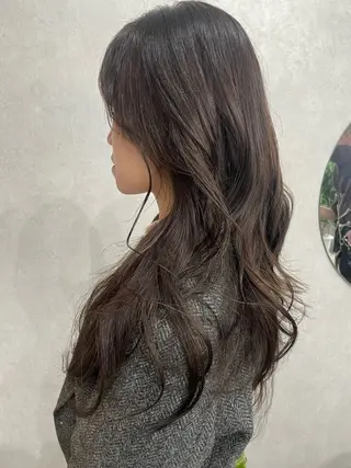 ロング カラー AIRI layer cut hairのヘアスタイル