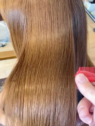 セミロング KIZU 髪質改善 オカルト怪談のヘアスタイル