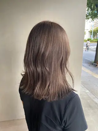 セミロング カラー 石川 雅のヘアスタイル