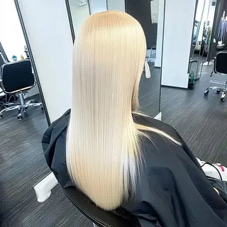 カラー corazon ブリーチのヘアスタイル