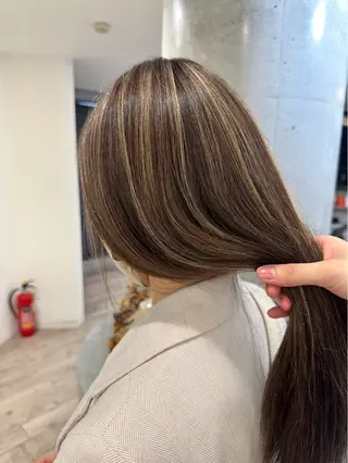 ロング TOMOKA ダブルカラー🌟のヘアスタイル