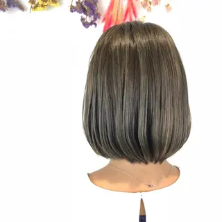 ショート カラー ベージュ/インナー カラー🤍Rieのヘアスタイル