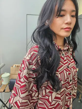 セミロング カラー 【銀座】艶髪/上品な カラー特化/涼/駅近のヘアスタイル