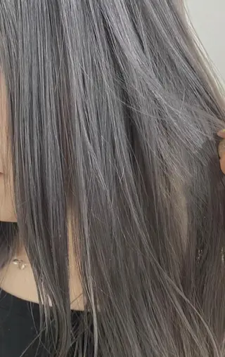 セミロング カラー ヘアアレンジ 暗髪カラー🫐パーマ おくだりんかのヘアスタイル