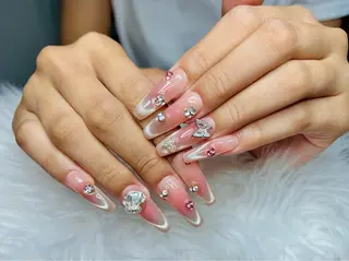 ネイル ダン ゴーゴックビックのネイルデザイン