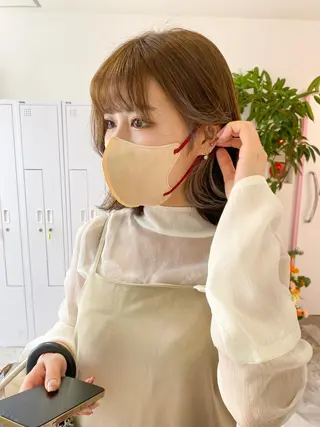 セミロング 髪質改善韓国レイヤー SHIORI🦋のヘアスタイル