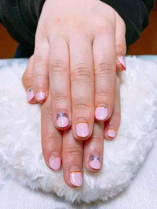 ネイル The Best Beauty受付担当のヘアスタイル