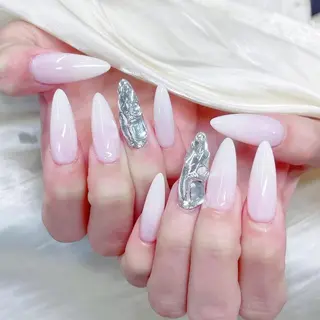 ネイル ❤️‍🔥長さだし専 門店queensのネイルデザイン