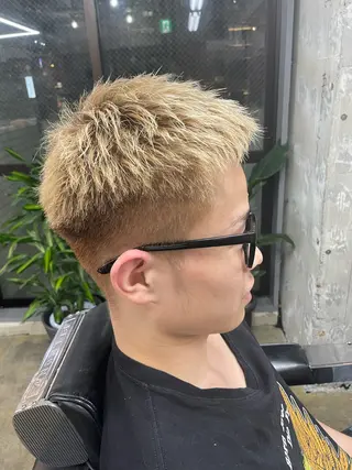 ショート カラー メンズ 亀井隆汰/メンズ専門 パーマ特化美容師のヘアスタイル