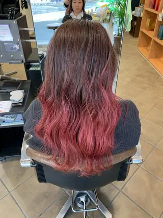 セミロング カラー Ripps長居所属・メテオ ／ヘアカラー 西川菜実のヘアスタイル