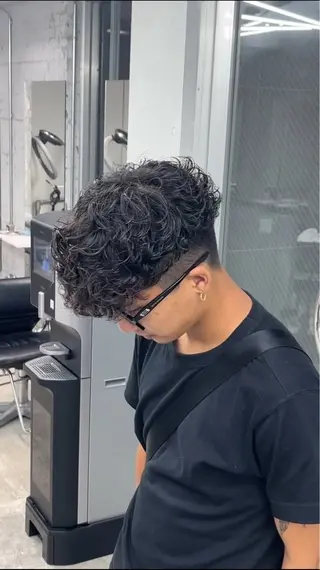 パーマ メンズ ØVARL　Jingumae所属・OVARL/ メンズパーマ/きらりのヘアスタイル