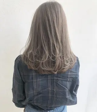 セミロング カラー nakahara madokaのヘアスタイル