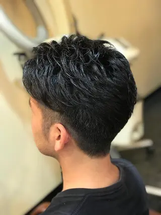 ショート 岡部 迅のヘアスタイル